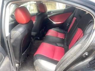 A picture of Lexus is250
