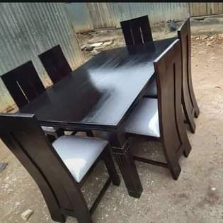 A picture of Ronnie s furniture ug 0702 676236 and 07 708 18145