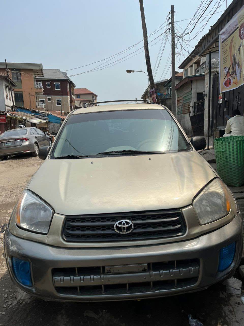 A picture of Good Deal. 2005 Toyota RAV4. Painted once on 1st body.