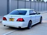 A picture of Toyota crown ATHLET DQL