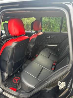 A picture of 2014 GLK Mercedes Benz Model GLK full option Condition Tokumbo