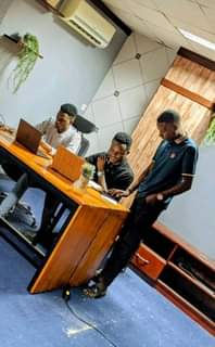 A picture of Leo asubh saa 3 Asubh tunapokea signals jioni tunaingia sokoni