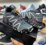 A picture of VIATU BORA TSH 70 000 Size 40 45 PIGA WHATSAPP