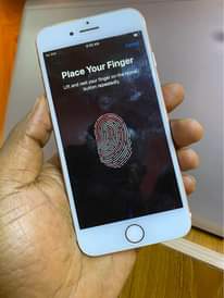 A picture of Iphone 7g 128gb