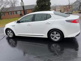 A picture of 2014 Kia Optima EX Hybrid Sedan 4D