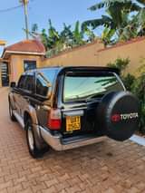 A picture of Toyota Hillux Surf