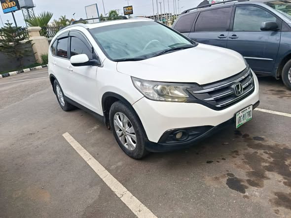 A picture of Honda CRV 2013