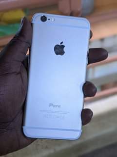 A picture of Iphone 6 200k