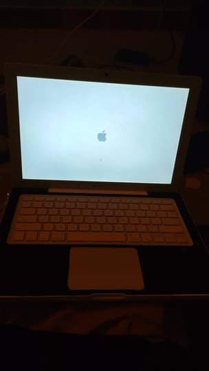 A picture of Apple laptop