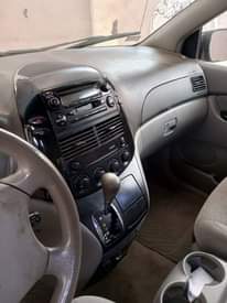 A picture of 2004 Toyota Sienna 08022313997