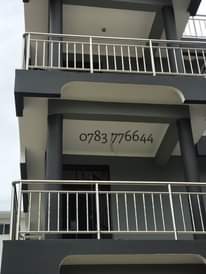 A picture of Ofisi zetu Zinapatikana Wazo Hill Container tunaangaliana na Shell ya