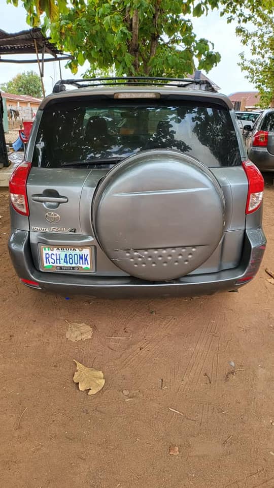 A picture of Toyota RAV4 2007 Model