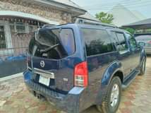 A picture of Super clean 2006 Nissan Pathfinder Absolutely nothing to fix Sound