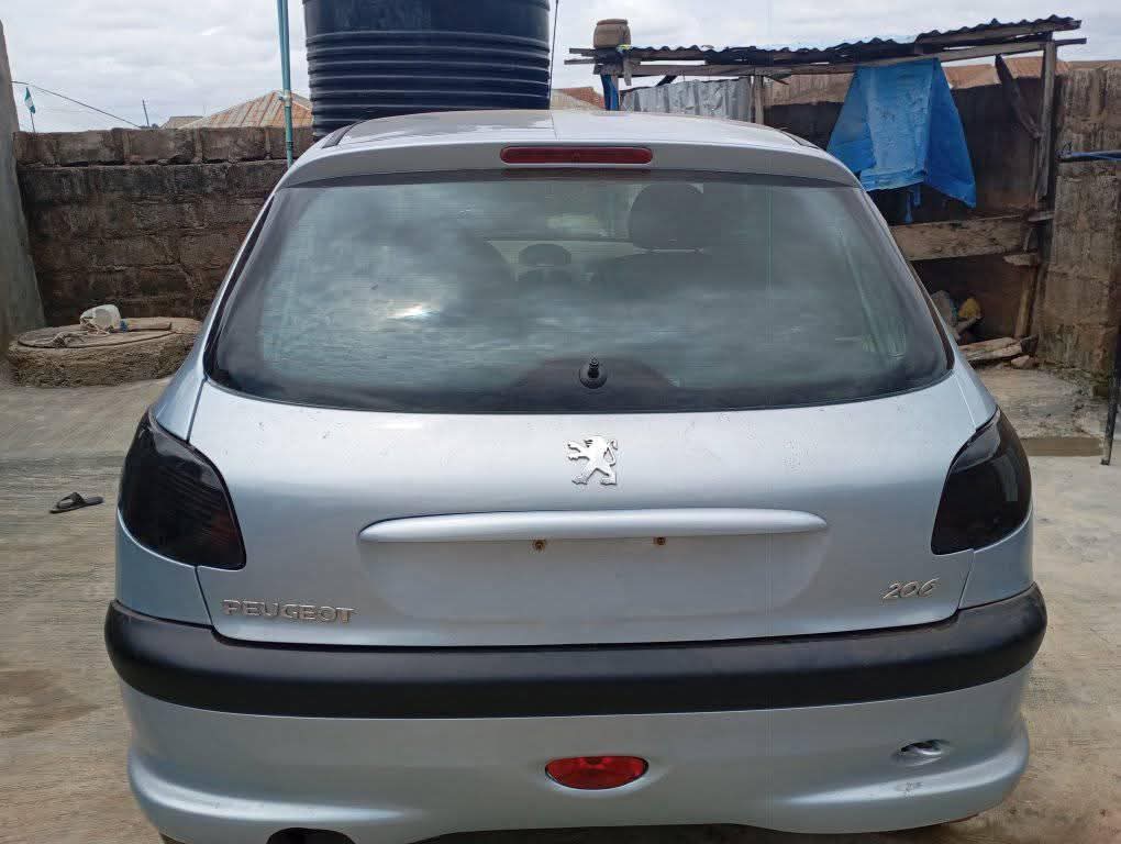 A picture of 2002 206 Peugeot peugeot 206