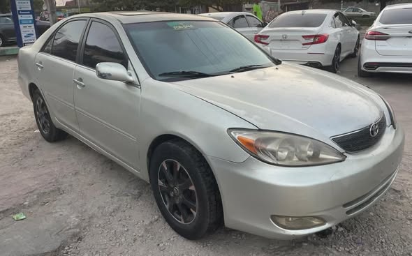 A picture of Neatly used 2004 Toyota Camry Big daddy