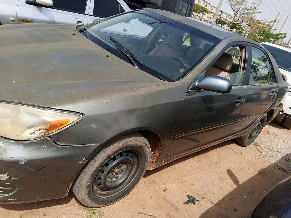 A picture of 2004 First Body Camry