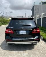 A picture of 2014 MERCEDES BENZ ML350 100 accident free Thumbstart Reverse camera