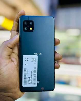 A picture of AQUOS SENSE 5G