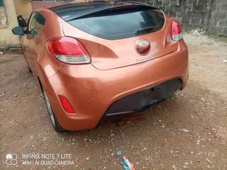 A picture of Hyundai Veloster 2014