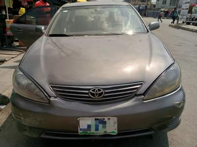 A picture of Toyota Camry 06