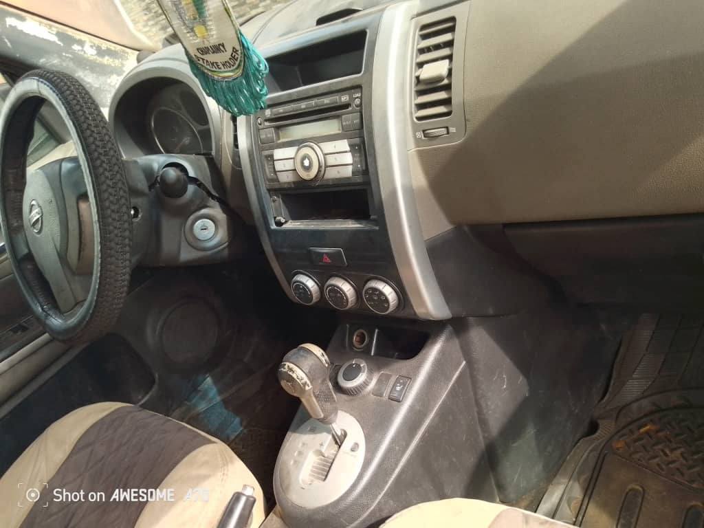 A picture of 04 Nissan x trail at 1 5m