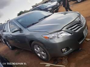A picture of Highest grade Toyota Camry spider everything is intact and untouched