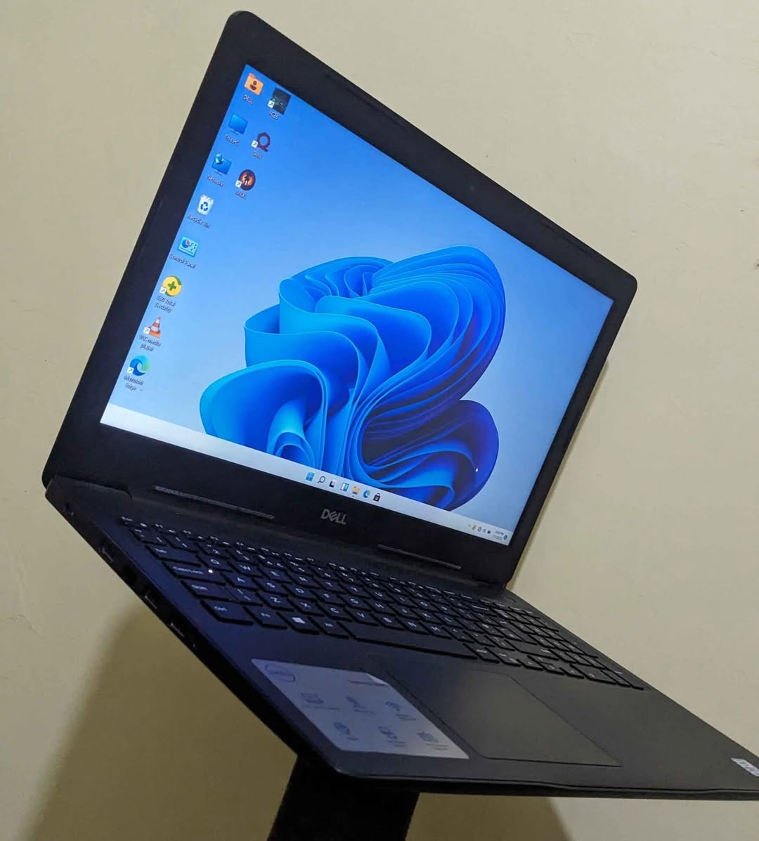 A picture of DELL VOSTRO 15 SLIM NOTEBOOK GEN10...600K