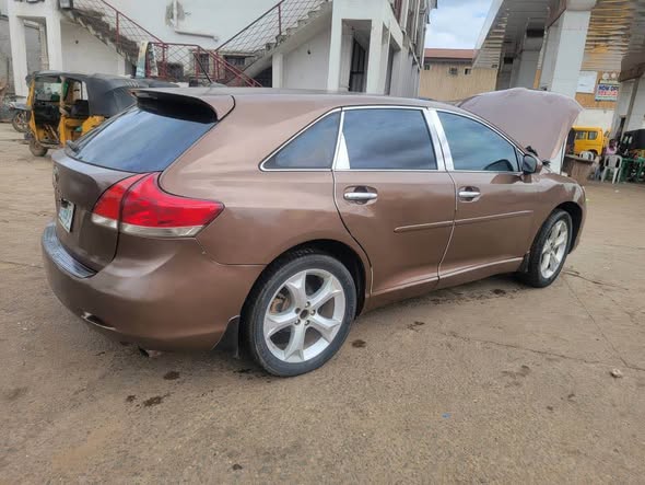 A picture of Toyota Venza 2011 Eng Gear AC working perfectly location alagbado
