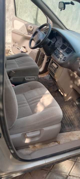 A picture of TOYOTA SIENNA
