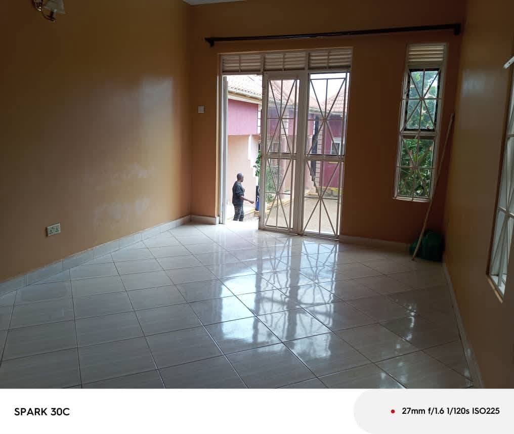 A picture of Studio room for rent in najjera Burabira Road at 500k