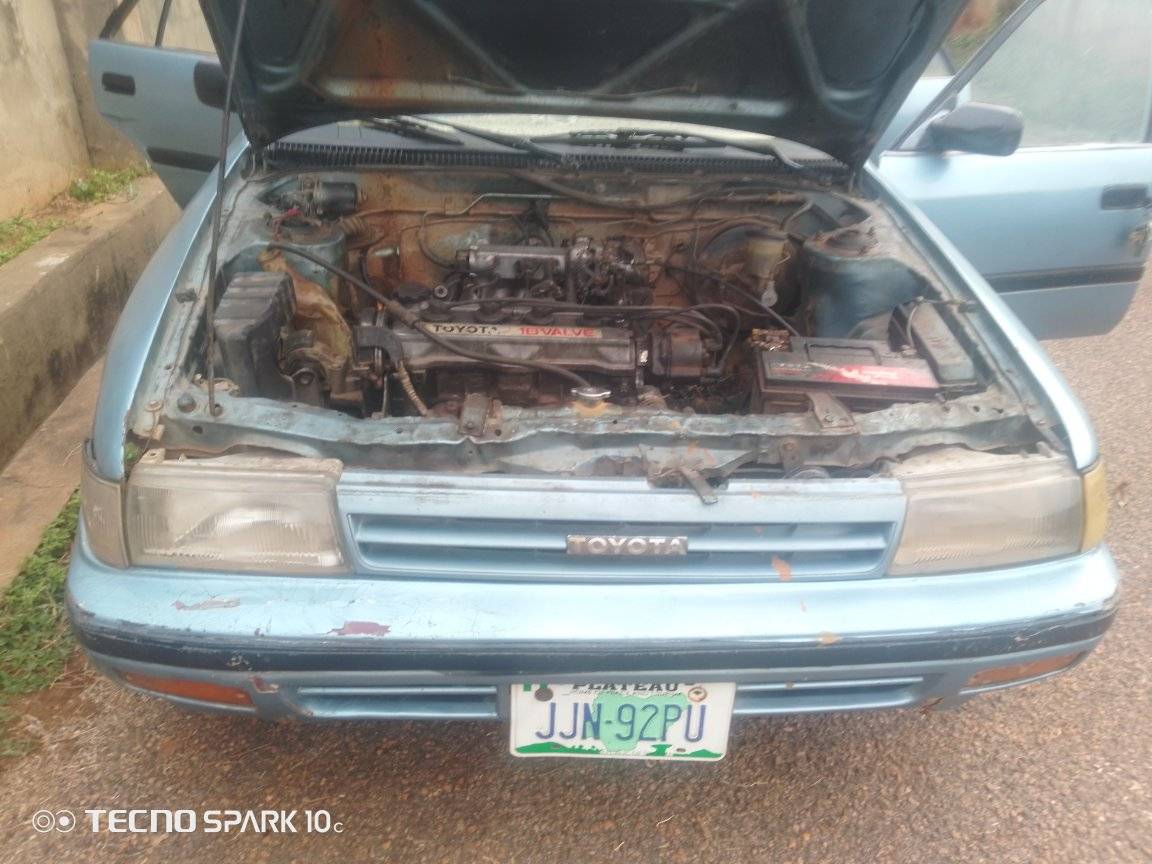 A picture of Toyota carina 11 lift back