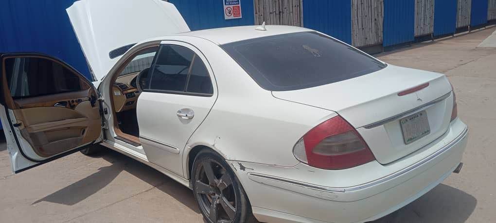A picture of MERCEDES BENZ C350