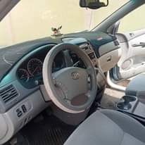 A picture of Toyota Sienna 2005