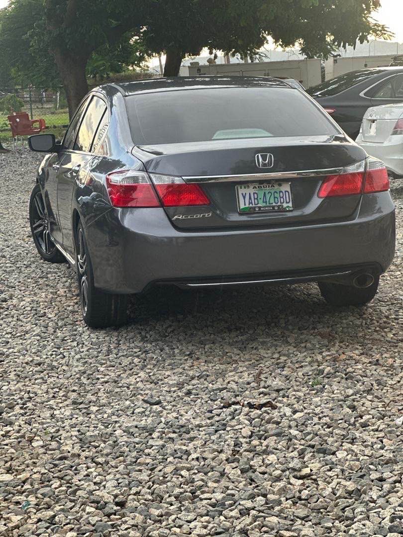 A picture of HONDA ACCORD 2013