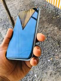 A picture of Iphone xr Bh 93 Nb IMEZIMA ILIKUWA IMEANGUKA dar 0789319681