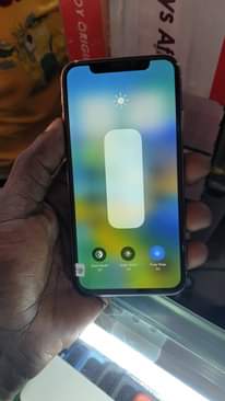 A picture of Iphone X 64gb
