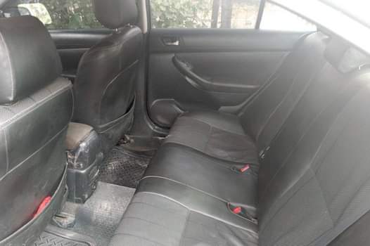 A picture of Toyota avensis 1800cc