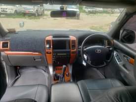 A picture of Prado tx auto nzuri imetunzwa 2tr engine mil 21 Dar