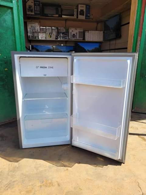 A picture of 120l smartec single door fridge on sale 400k