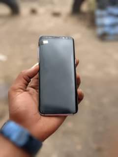 A picture of SAMSUNG S8PLAIN