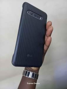 A picture of LG V60 thin Q