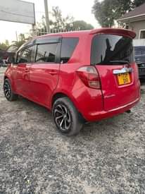 A picture of TOYOTA RACTIS