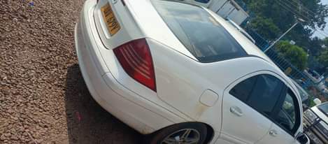 A picture of Mercedes benz c200