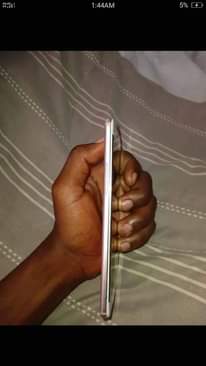 A picture of OPPO F1s