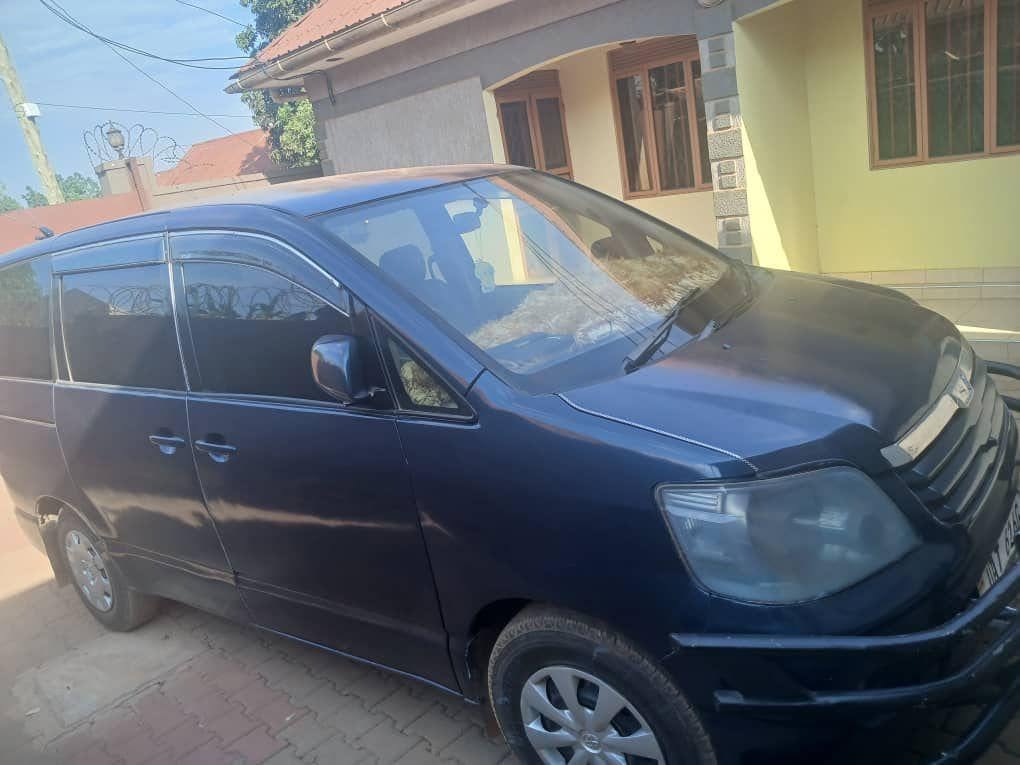 used toyota noah