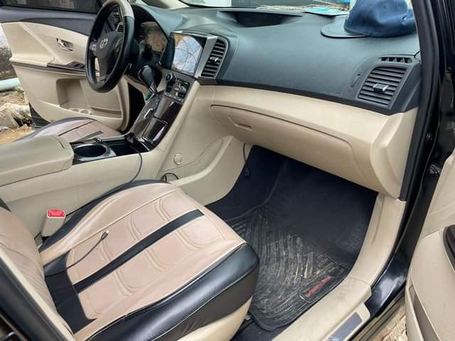 A picture of Tokunbo standard Toyota Venza 4 plugs engine Basic Options Less