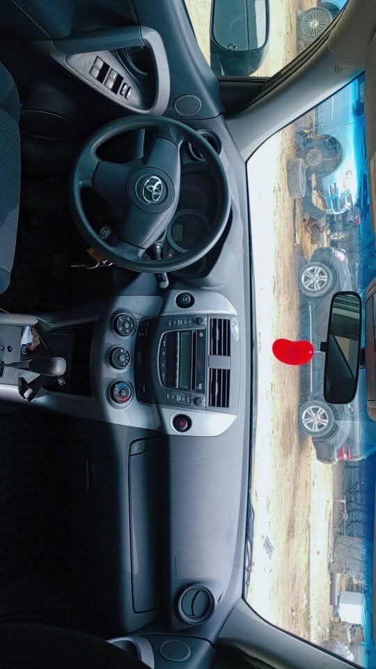A picture of 2008 Toyota rav4