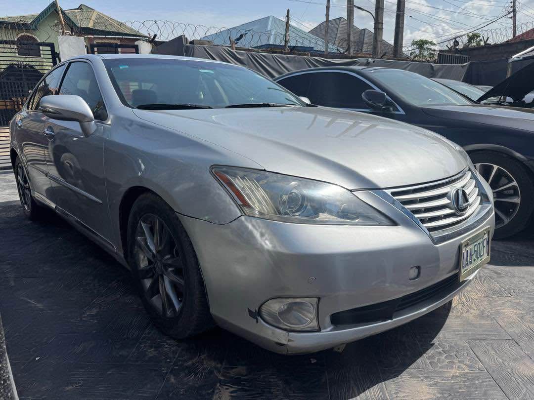 A picture of Registered Lexus e350 2010