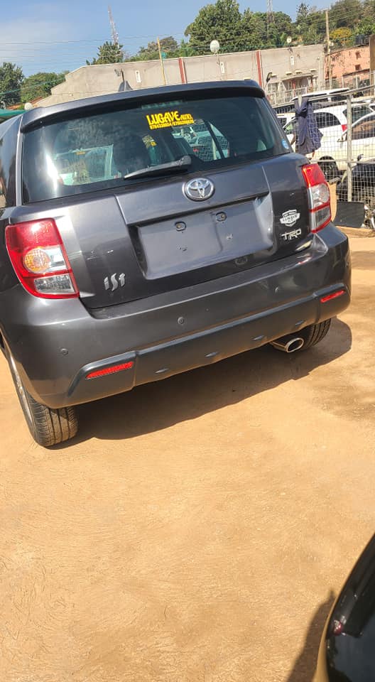 A picture of Toyota IST 2015 model Price 28 500 000 