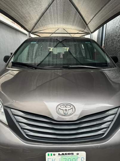 A picture of 2016 sienna 09034098996